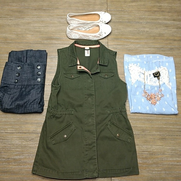Cat & Jack Other - Girl's Cat & Jack Army Green Utilty Vest L 10 12